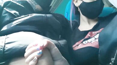 Boquete e foda com creampie no ônibus público video real hd - Screenshot 2