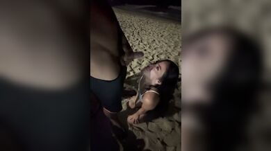 Ninfeta safada boquete areia praia gozada na boca