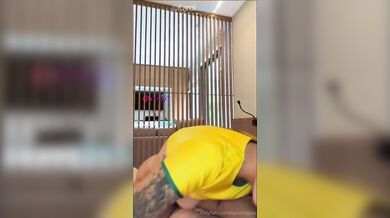 Karol Rosado fodendo com camisa do Brasil vazada