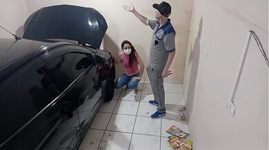 I went to the mechanic he got a hard cock and fucked me!