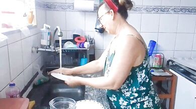 I accidentally slept with my girlfriend's mother.