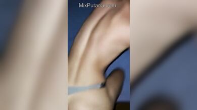 francesa novinha magrinha transando na sacada