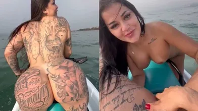 Anny Alves andando de jet ski e ganhando linguada na xota